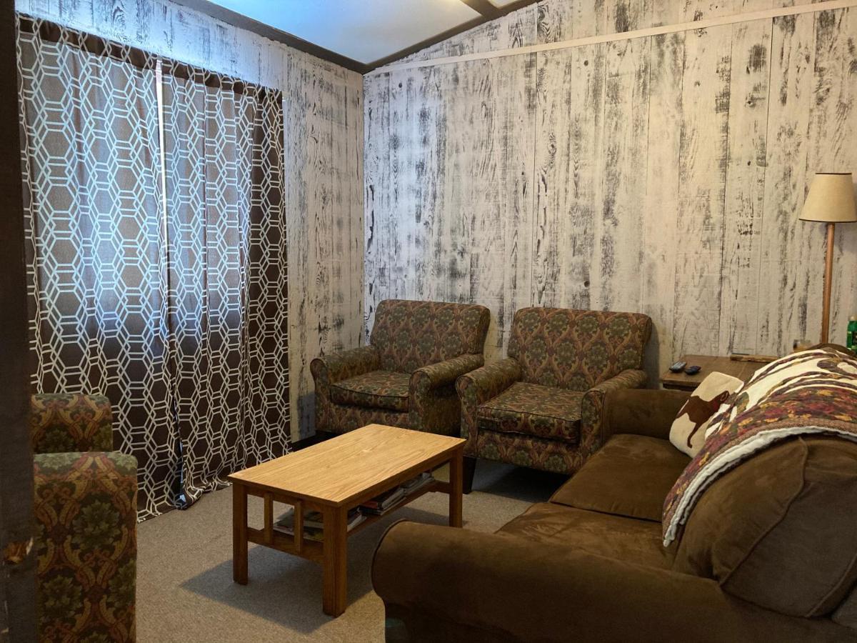 Musky Joe'S Twin Pines Resort New Post Extérieur photo