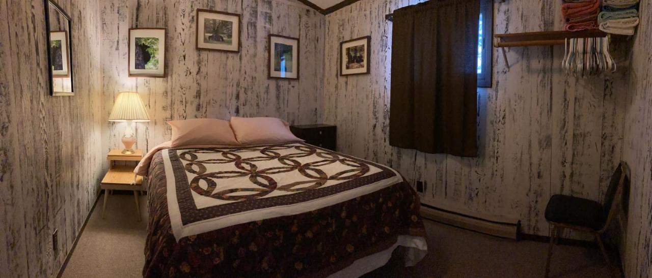 Musky Joe'S Twin Pines Resort New Post Extérieur photo