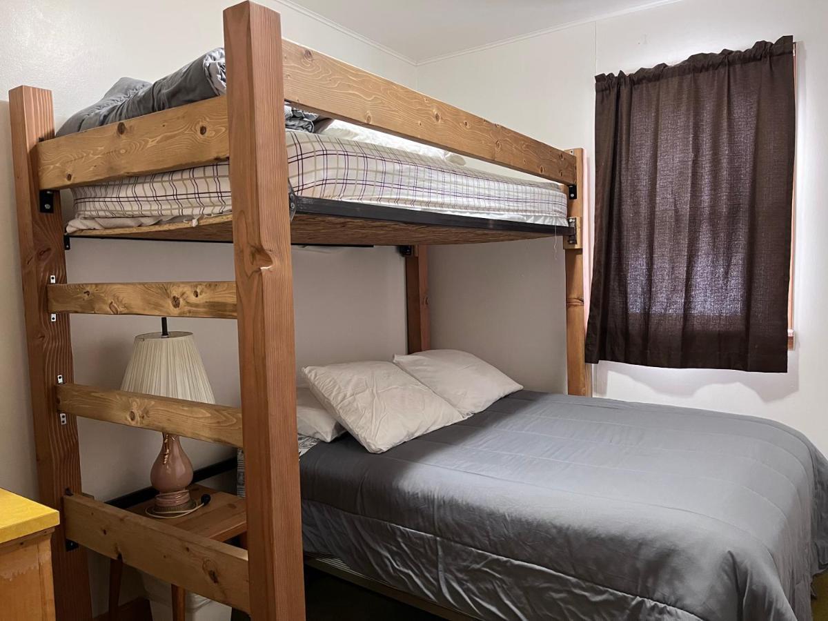 Musky Joe'S Twin Pines Resort New Post Extérieur photo