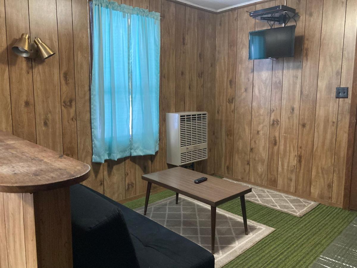 Musky Joe'S Twin Pines Resort New Post Extérieur photo