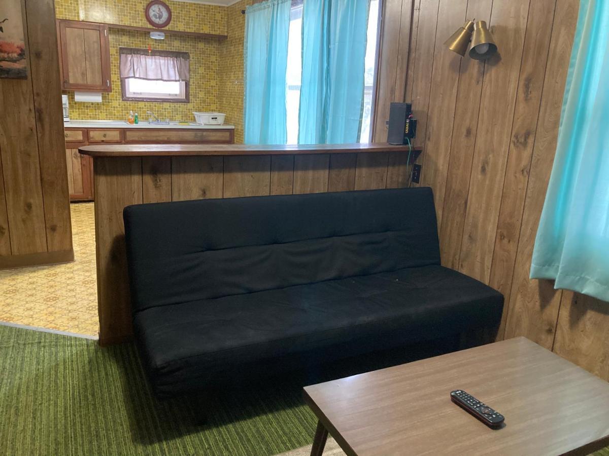 Musky Joe'S Twin Pines Resort New Post Extérieur photo