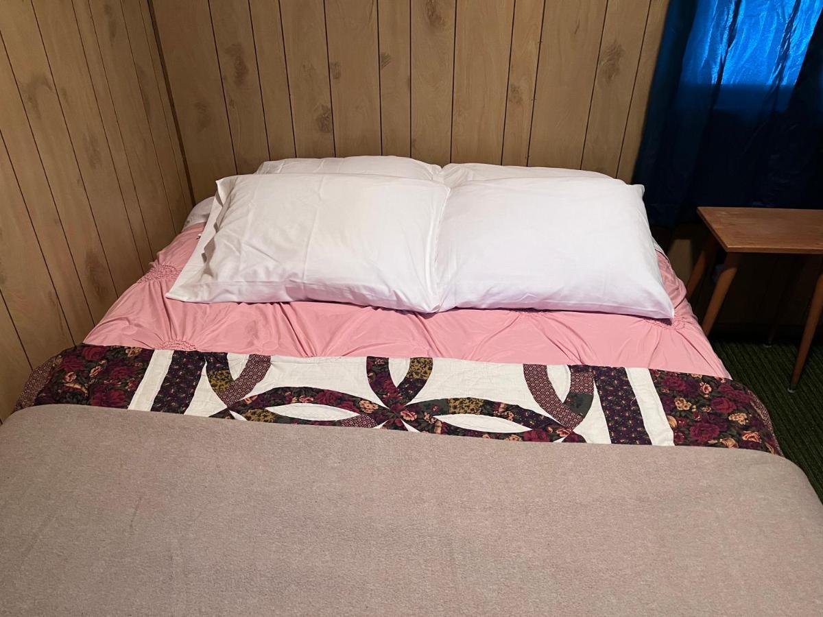 Musky Joe'S Twin Pines Resort New Post Extérieur photo