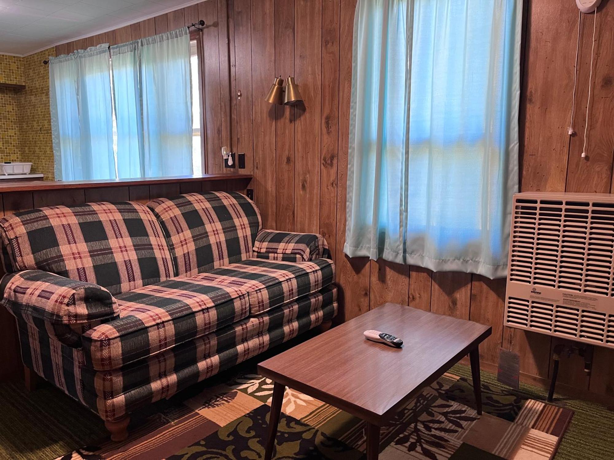 Musky Joe'S Twin Pines Resort New Post Extérieur photo