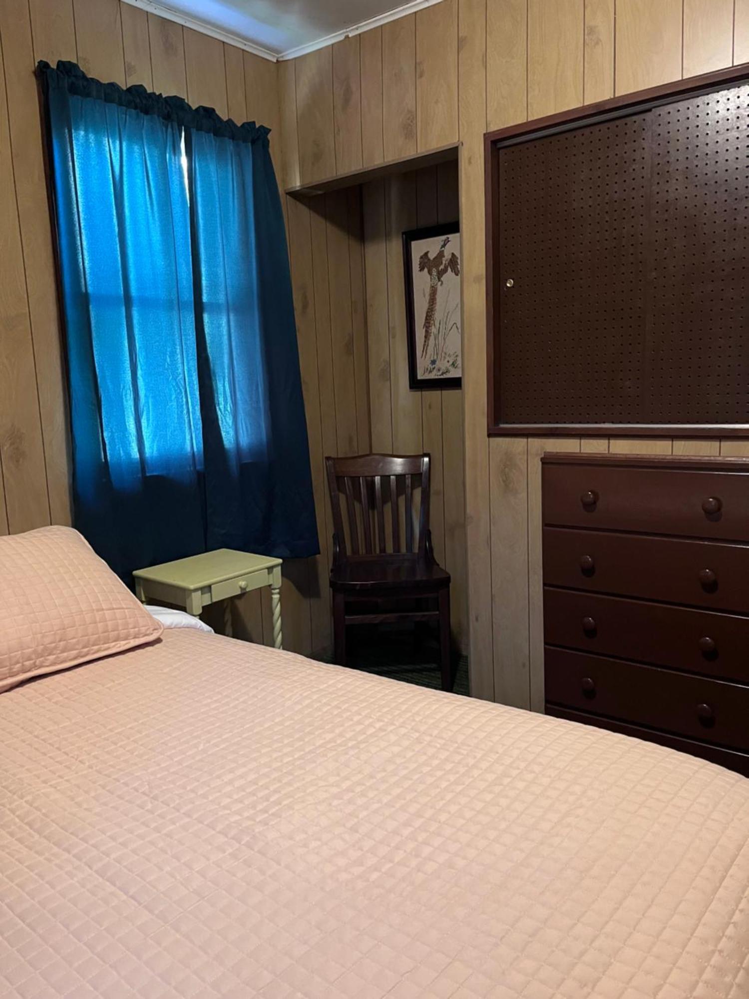 Musky Joe'S Twin Pines Resort New Post Extérieur photo