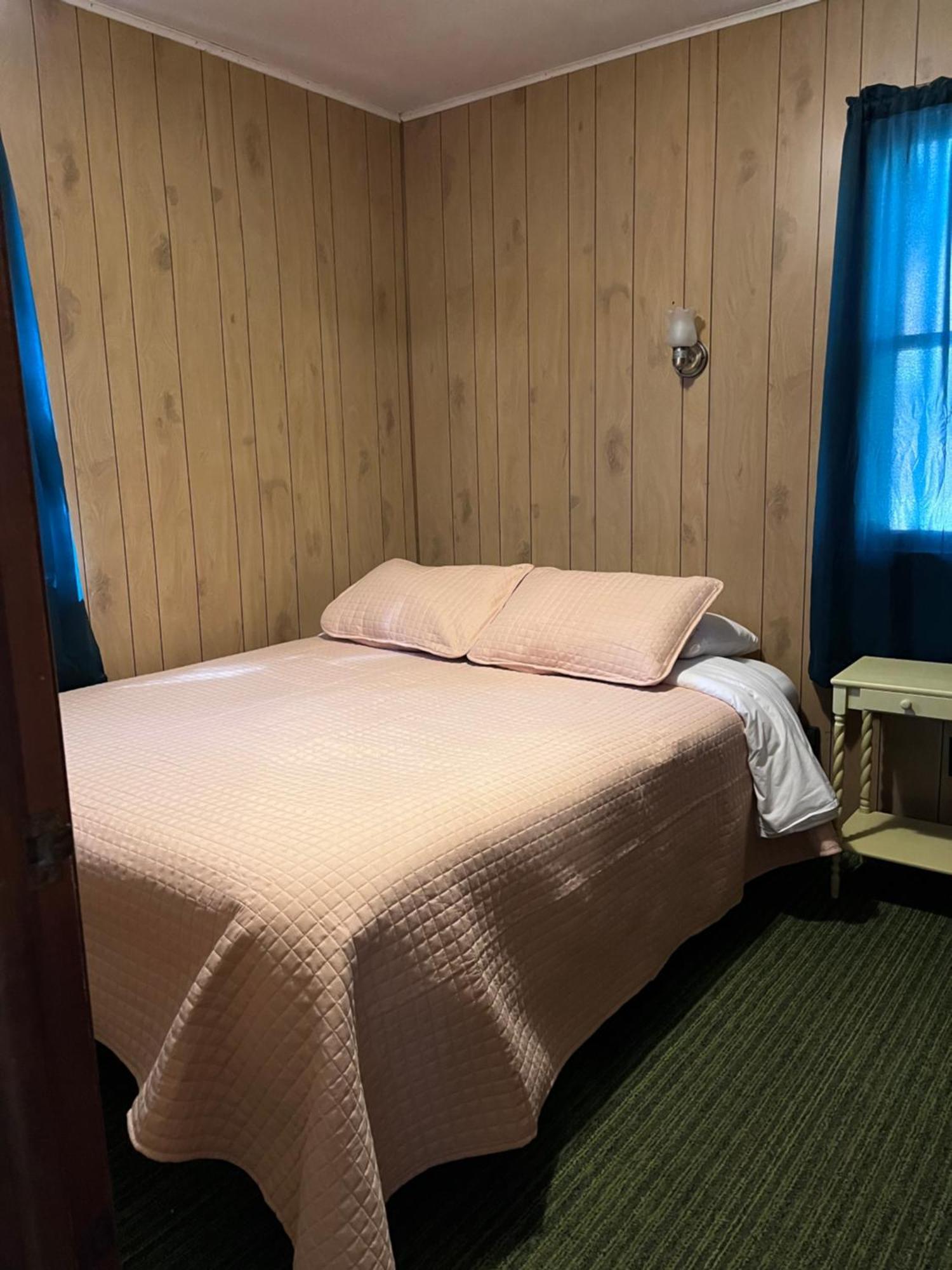 Musky Joe'S Twin Pines Resort New Post Extérieur photo